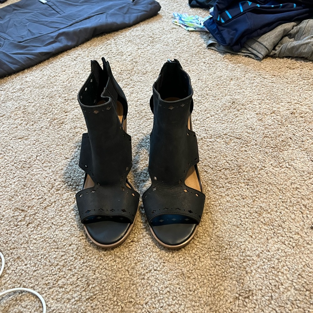 Lucky Brand Navy Cut Out Ankle Booties
